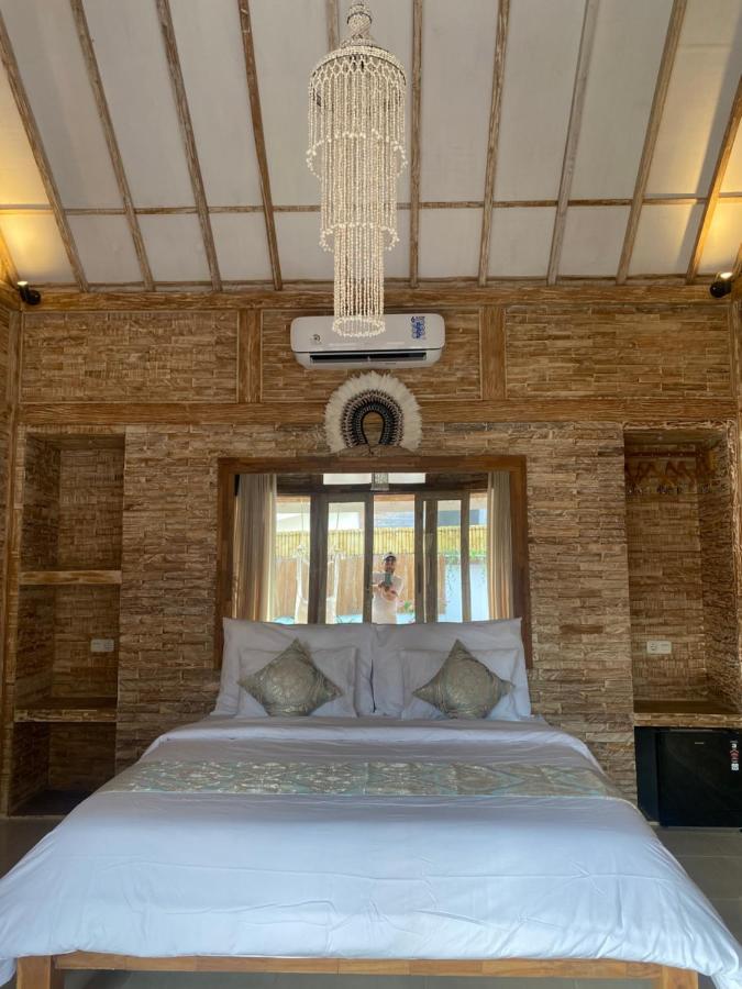 Rose Of Trawangan Private Villa *